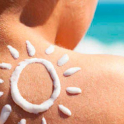 Cuidados de la piel infantil en verano