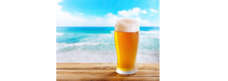 cerveza fría en playa